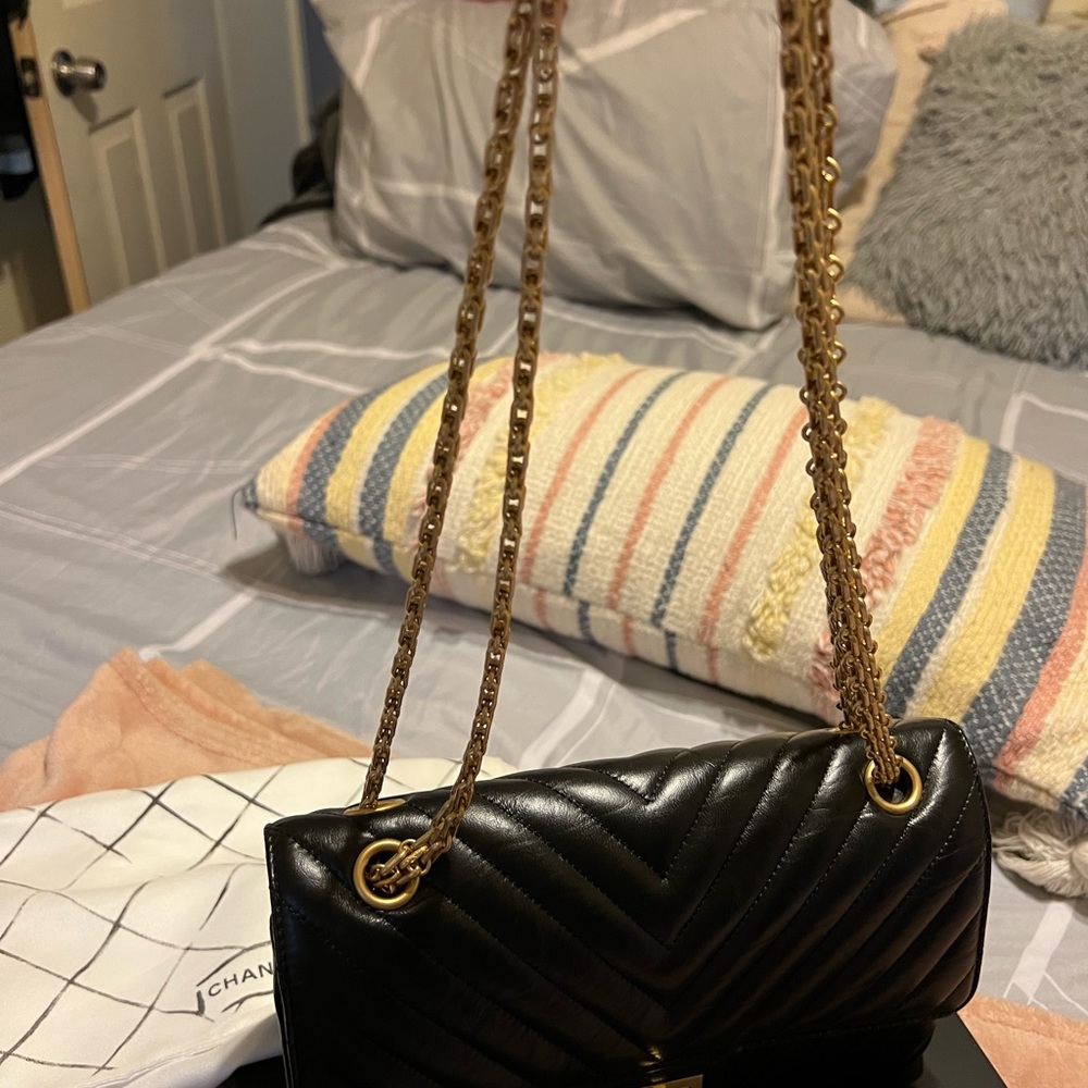 Chanel Reissue 225 - Picture 2 of 6